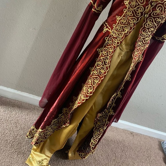 Dress - Picture 6 of 7